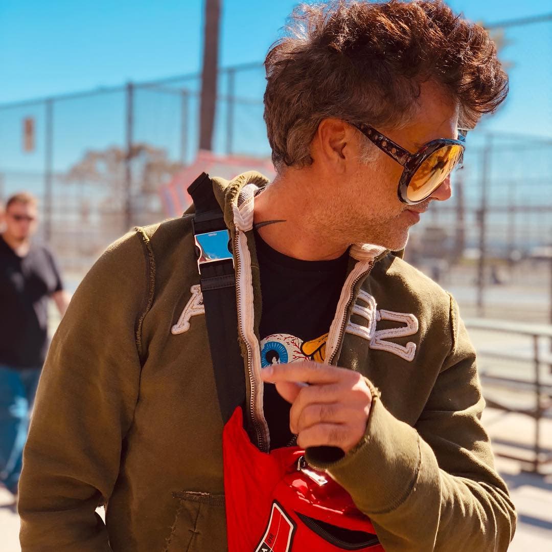 Alejandro Fernández desea suerte a su hijo Álex