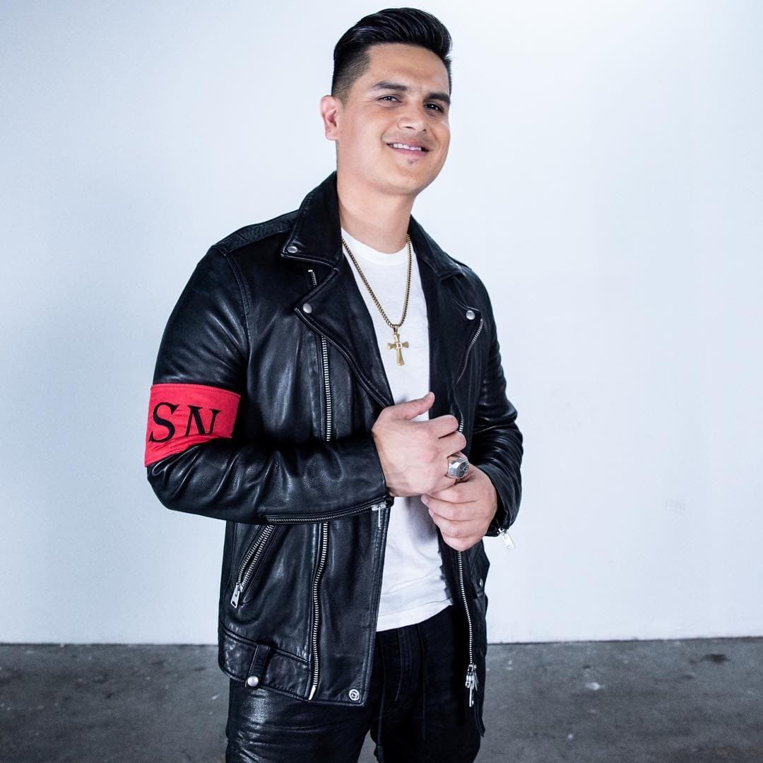 Régulo Caro se da un lujo millonario