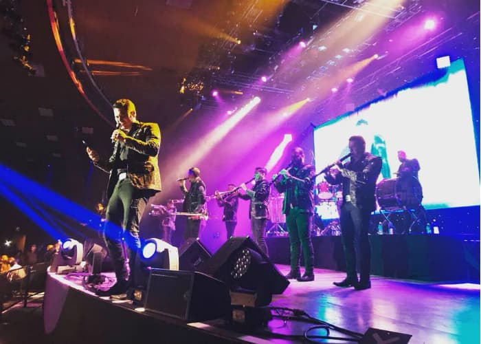 A 'Los Recoditos' también los bajaron del avión