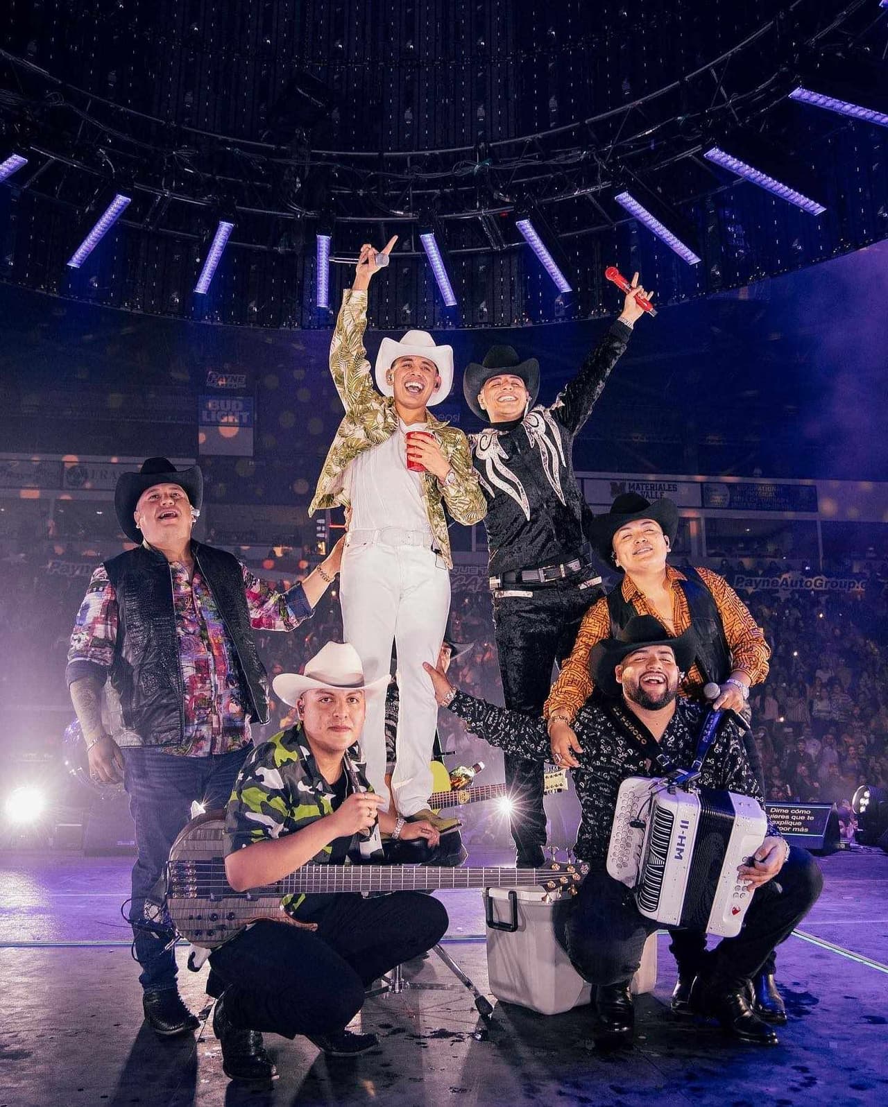 "Hay Que Conectarla" será el nombre de la nueva gira de Grupo Firme.