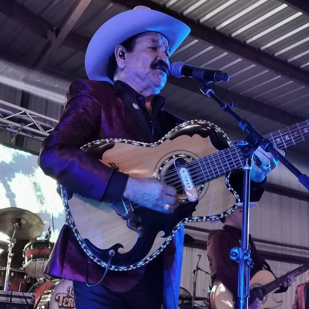 El ex director y vocalista de la agrupación mencionó que dejará en manos de su hijo Cesáreo Sánchez Jr. “Chayín”, percusionista, la dirección de la banda.